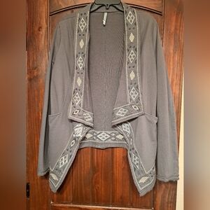 Monoreno Sweater Cardigan size Medium